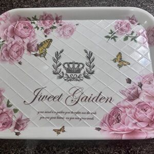 Serving tray